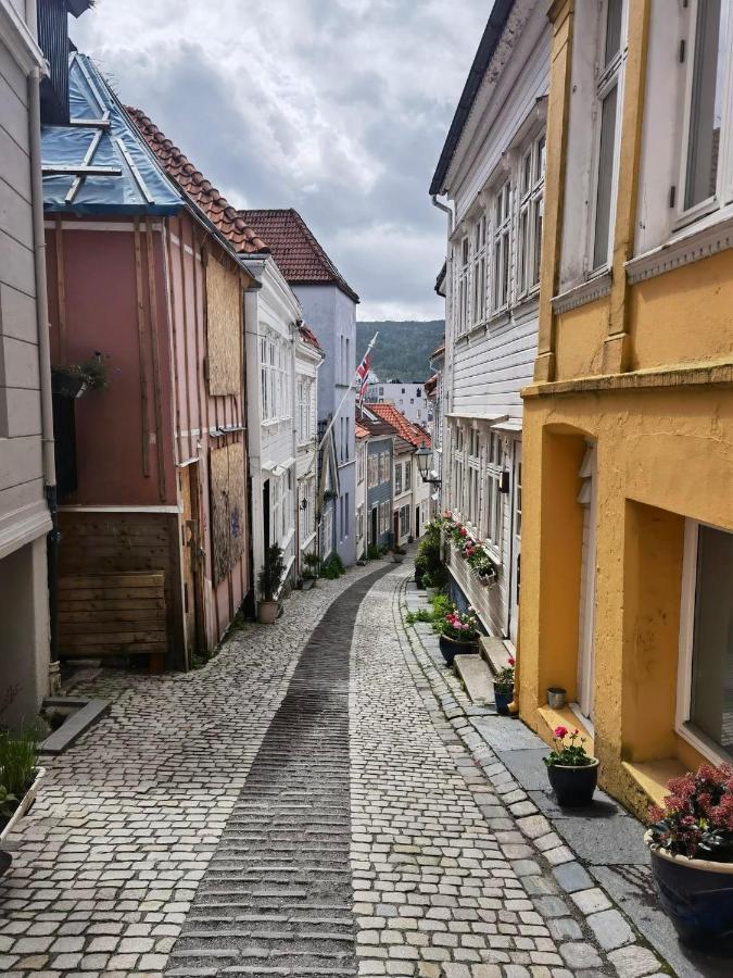 Feels Like Home -Free Parking -Attractive Location Bergen Esterno foto